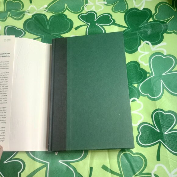 Looking for Peyton Place by Barbara Delinsky Hard Cover with Dust Cover 2005 - Picture 2 of 11